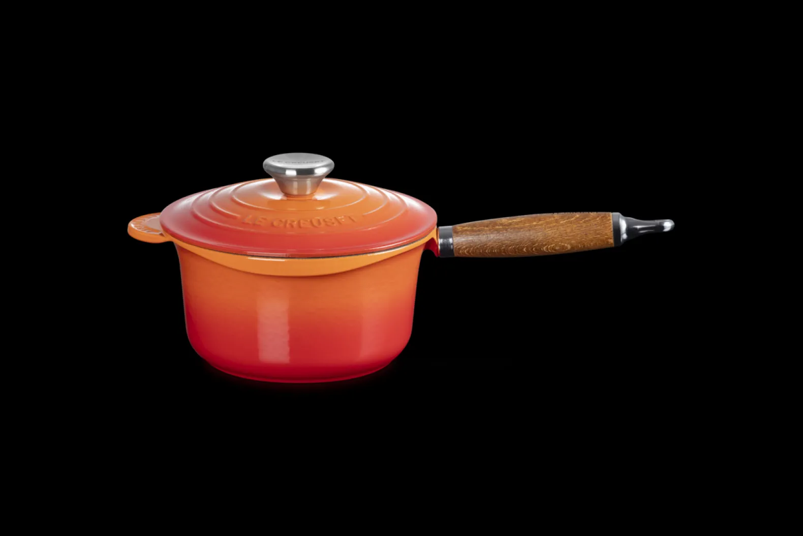 Cast Iron Saucepan with Wooden Handle