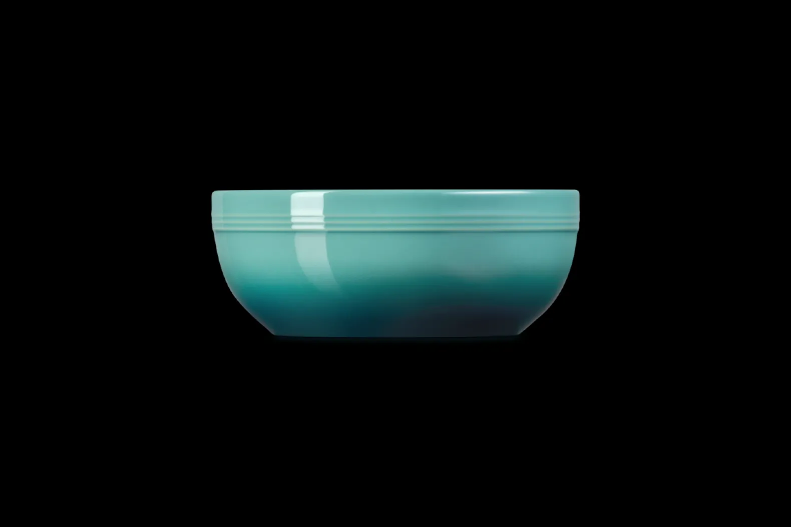 Stoneware Coupe Serving Bowl