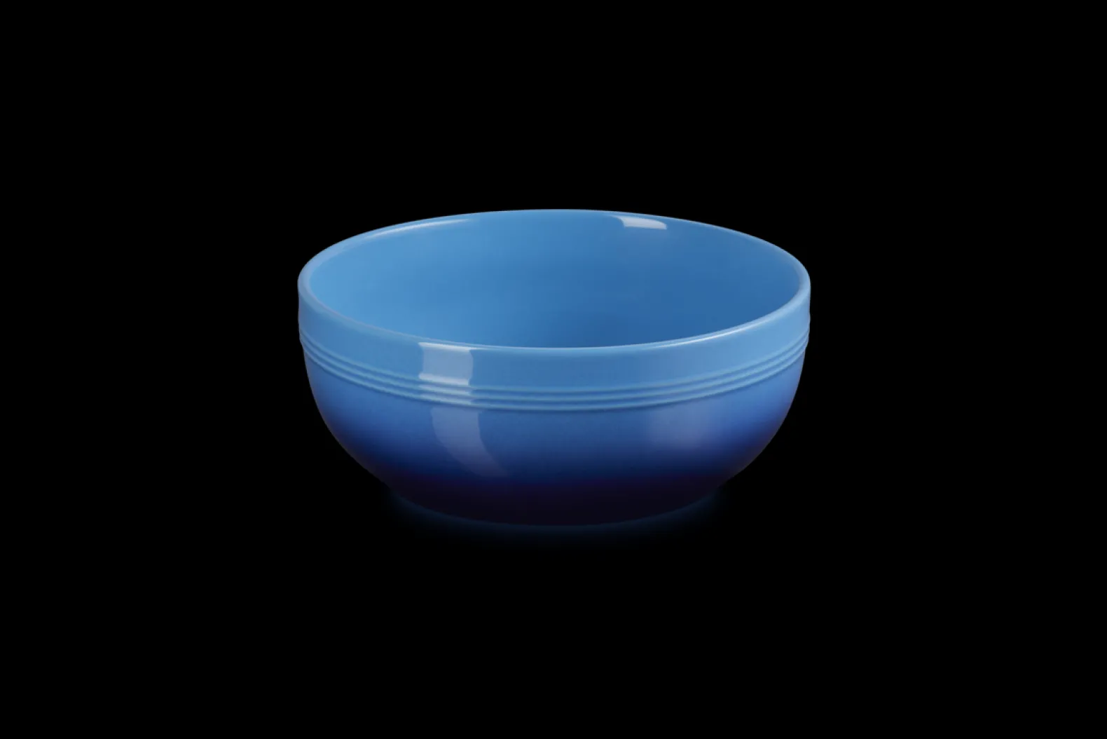 Stoneware Coupe Serving Bowl