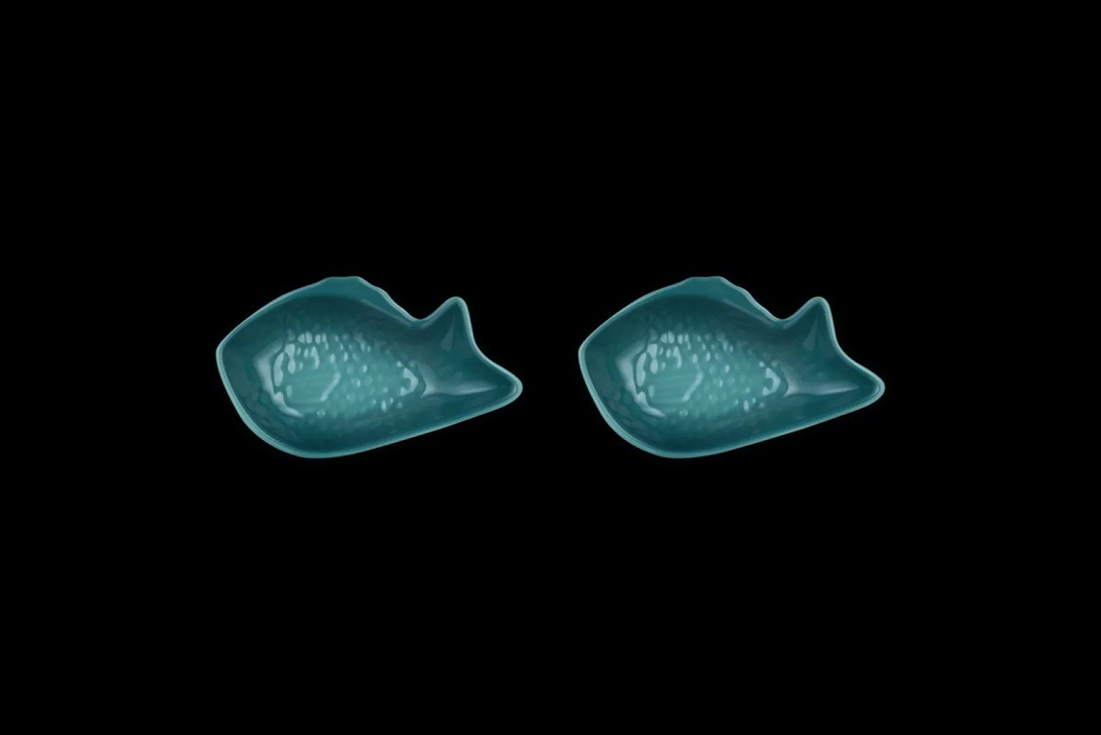 Stoneware Set of 2 Red Snapper Dishes