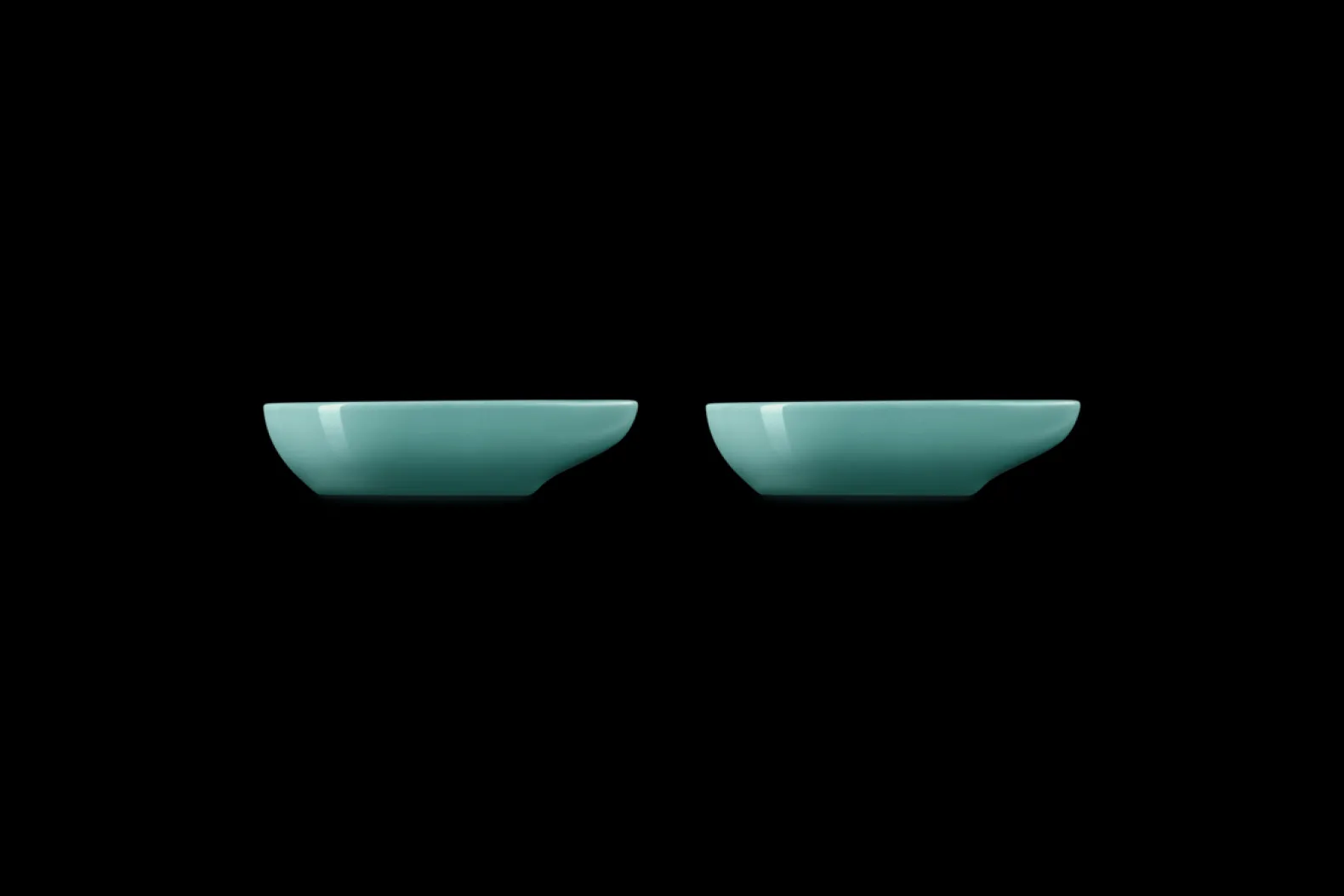 Stoneware Set of 2 Red Snapper Dishes